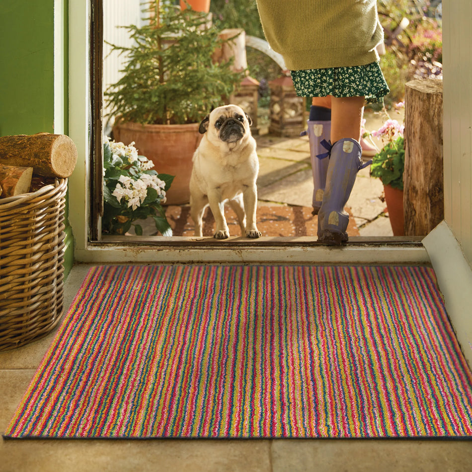 Hug Rug Plain Candy Bright catching dirt in hallway