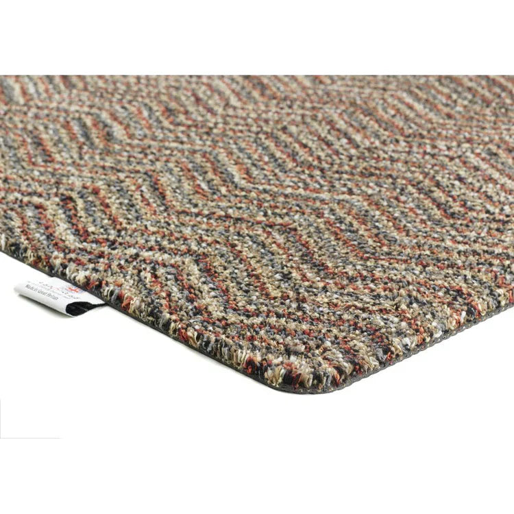Close-up of Hug Rug Candy Zigzag cotton-rich texture

