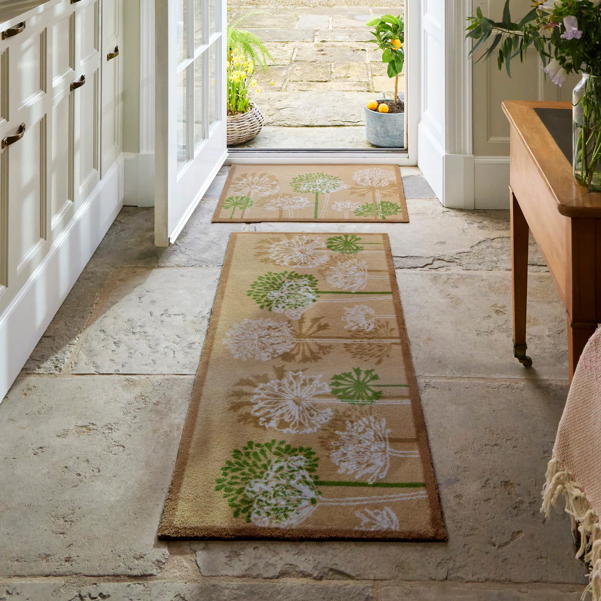 Minimalist floral Hug Rug for modern interiors

