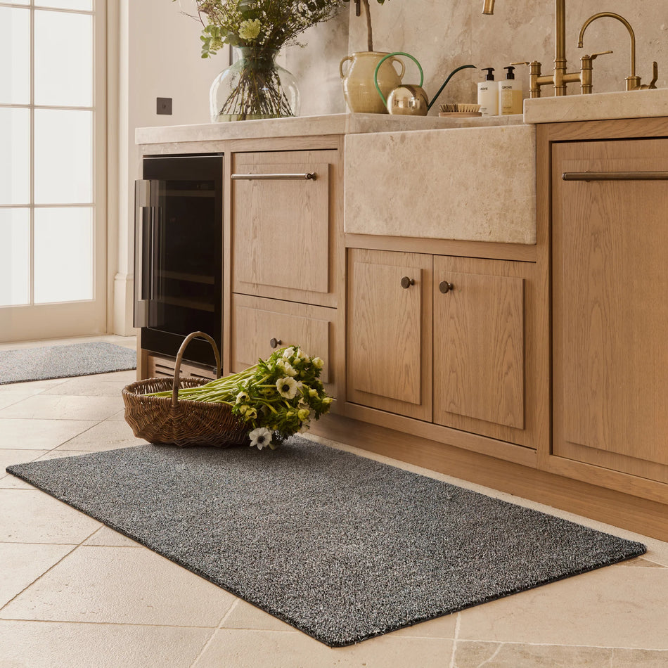 Minimalist Hug Rug perfect for modern interiors

