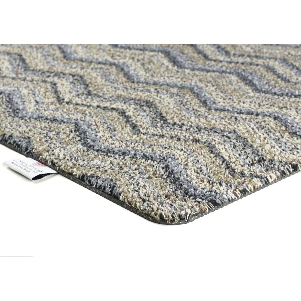Close-up of Hug Rug multi-tone zigzag surface texture


