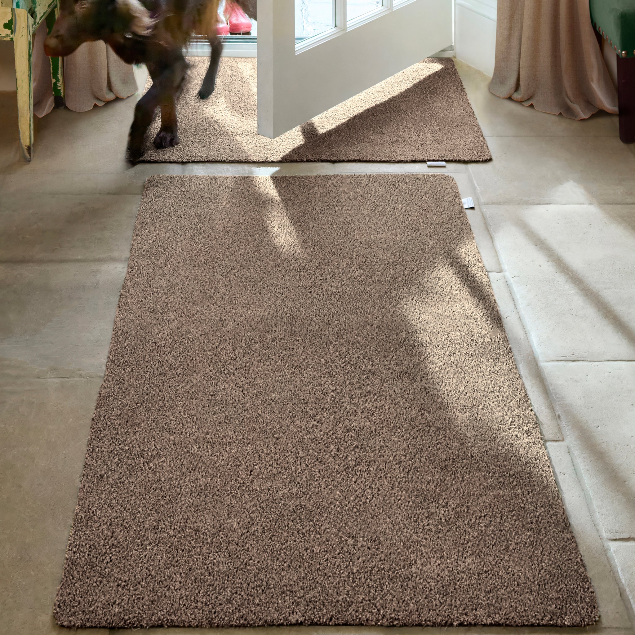 Hug Rug Plain Fleck Coffee trapping dirt at entrance

