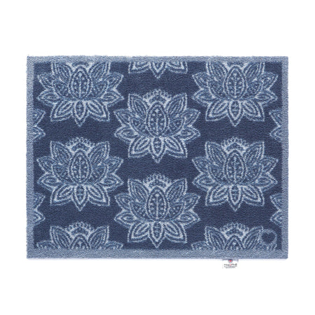 Hug Rug Woodblock 1 indoor doormat with modern pattern

