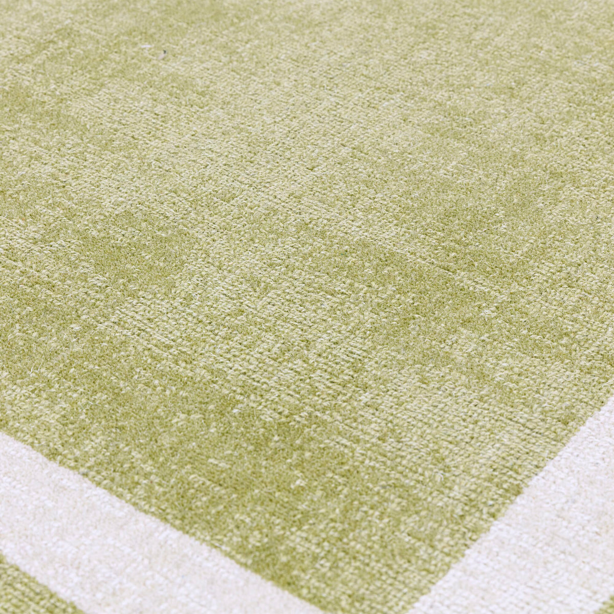 Artisan wool rug made in India

