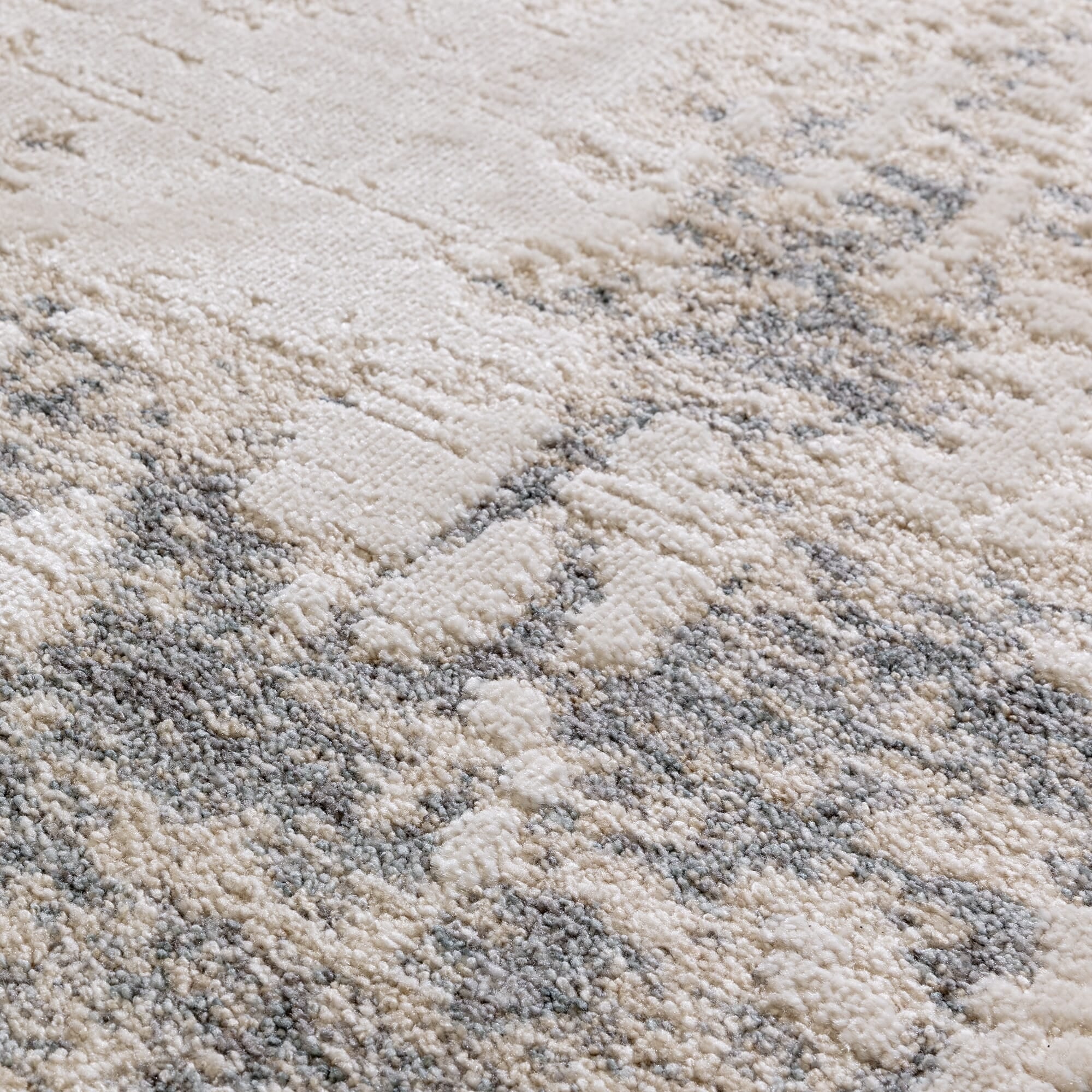 Neutral machine-woven rug by Asiatic

