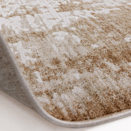 Soft-touch machine-woven rug by Asiatic

