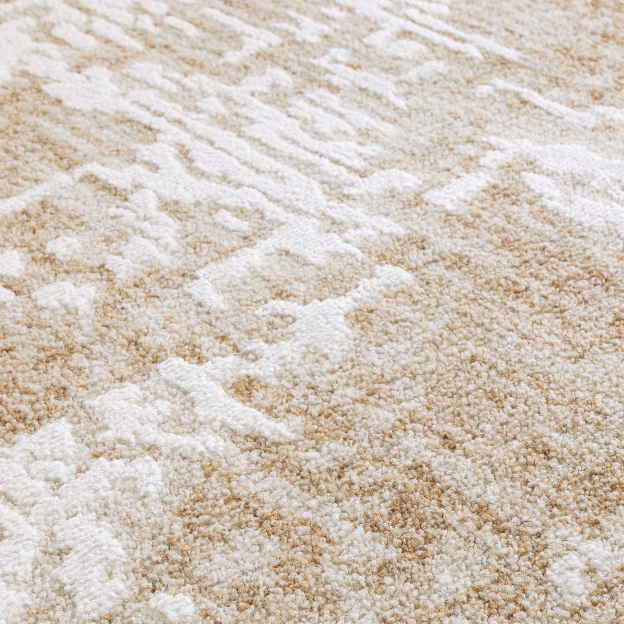 Modern minimal rug with 7mm pile

