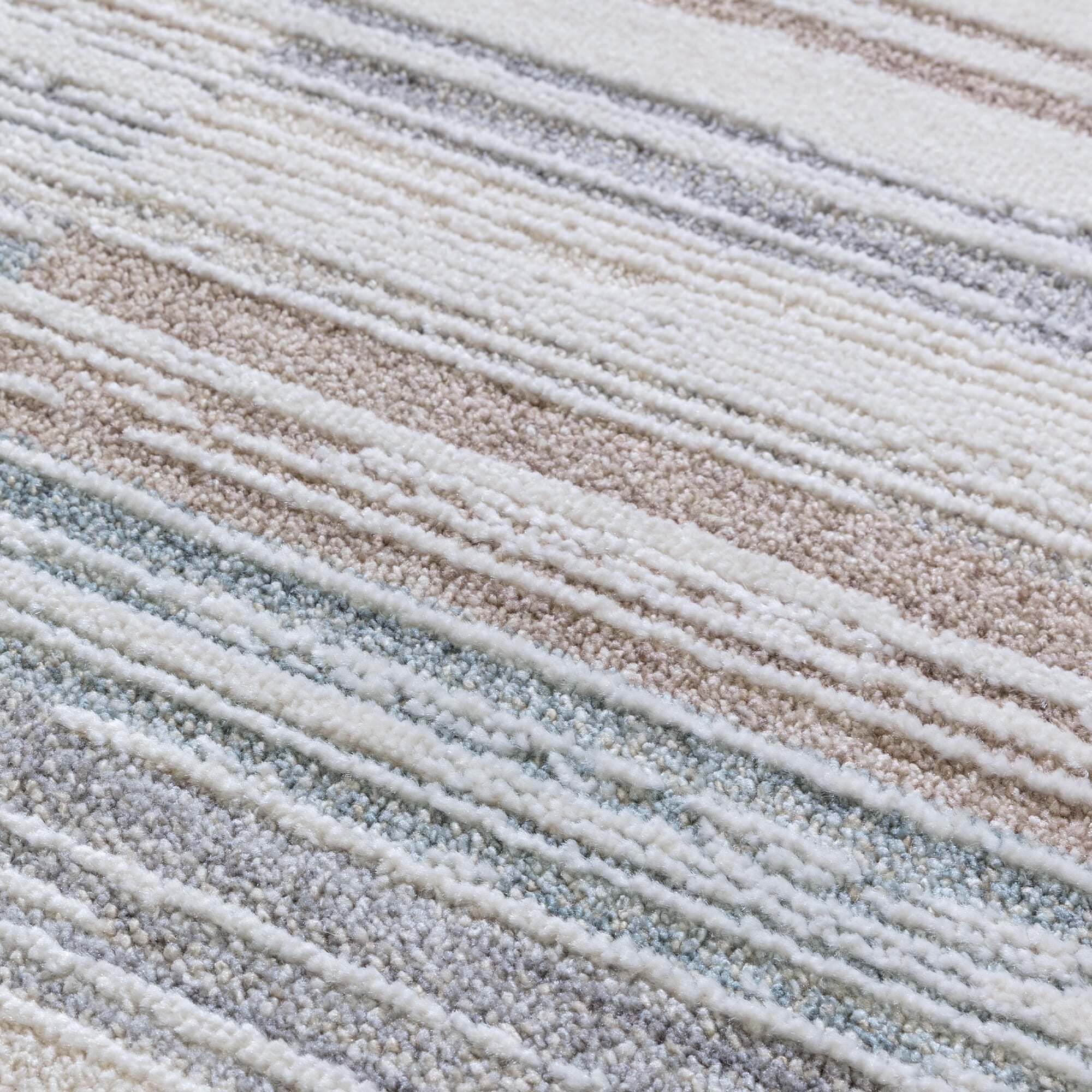 Soft sheen texture on Anders collection rug

