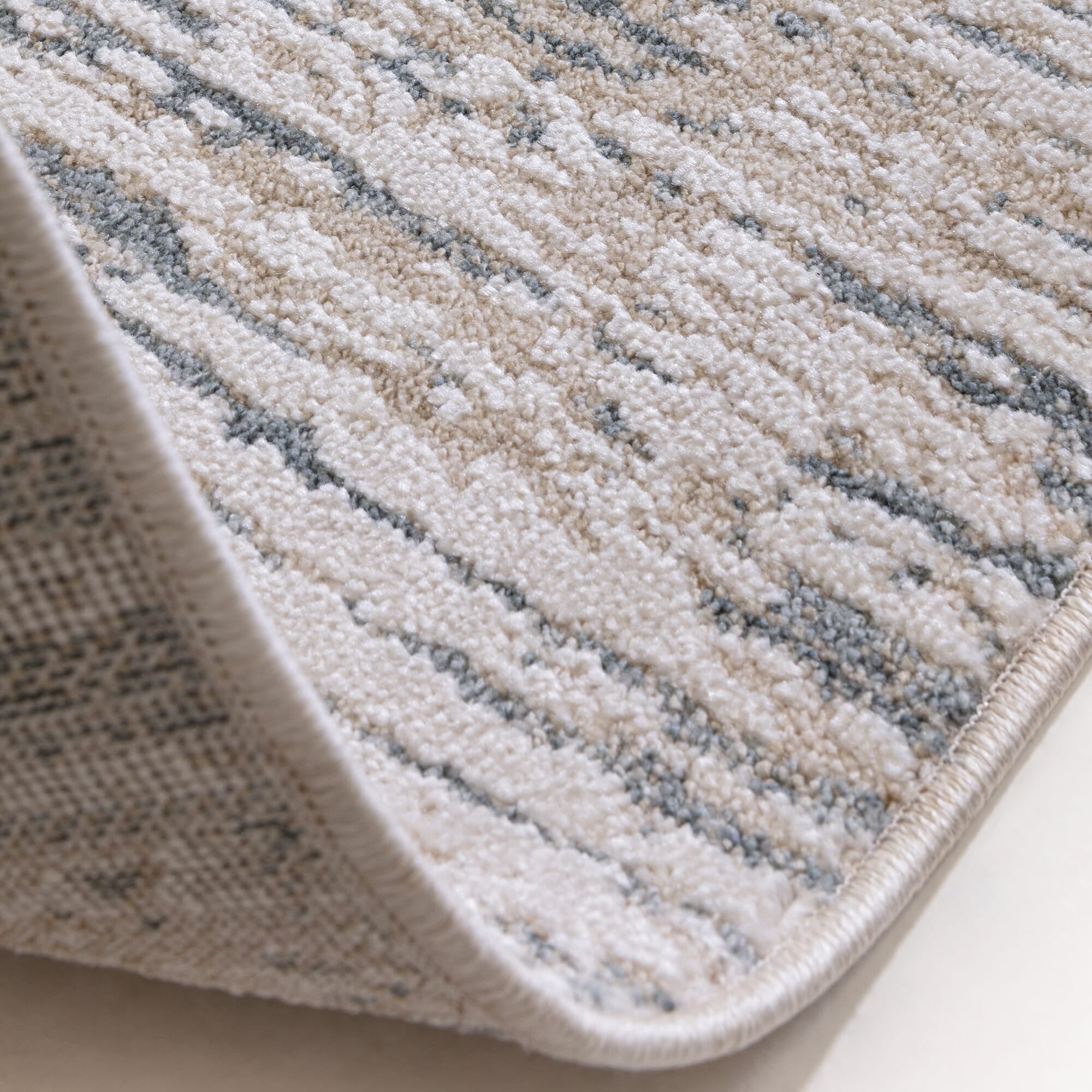 Asiatic rug with subtle wave design

