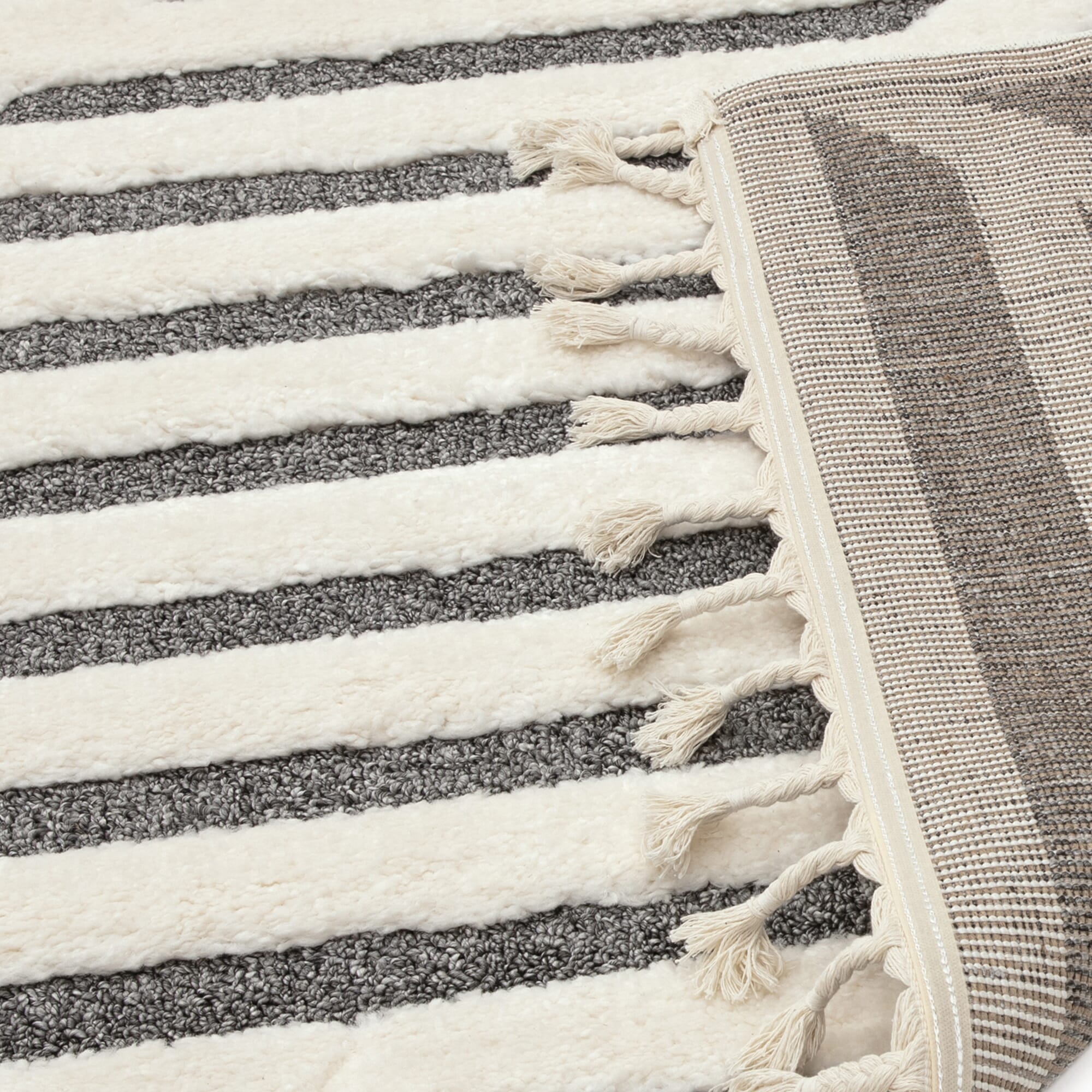 Textured polypropylene rug

