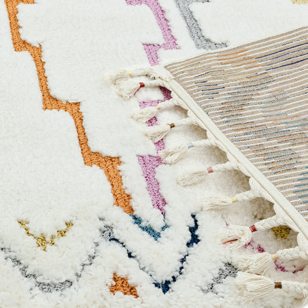 Thick Moroccan-style rug in neutral tone

