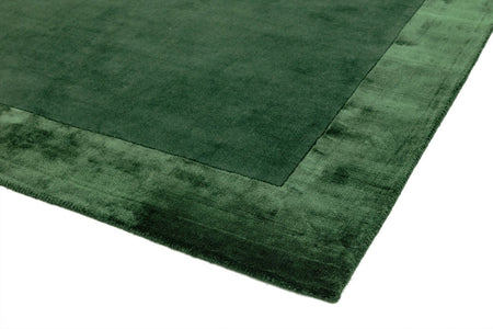 Wool and viscose blend rug in green

