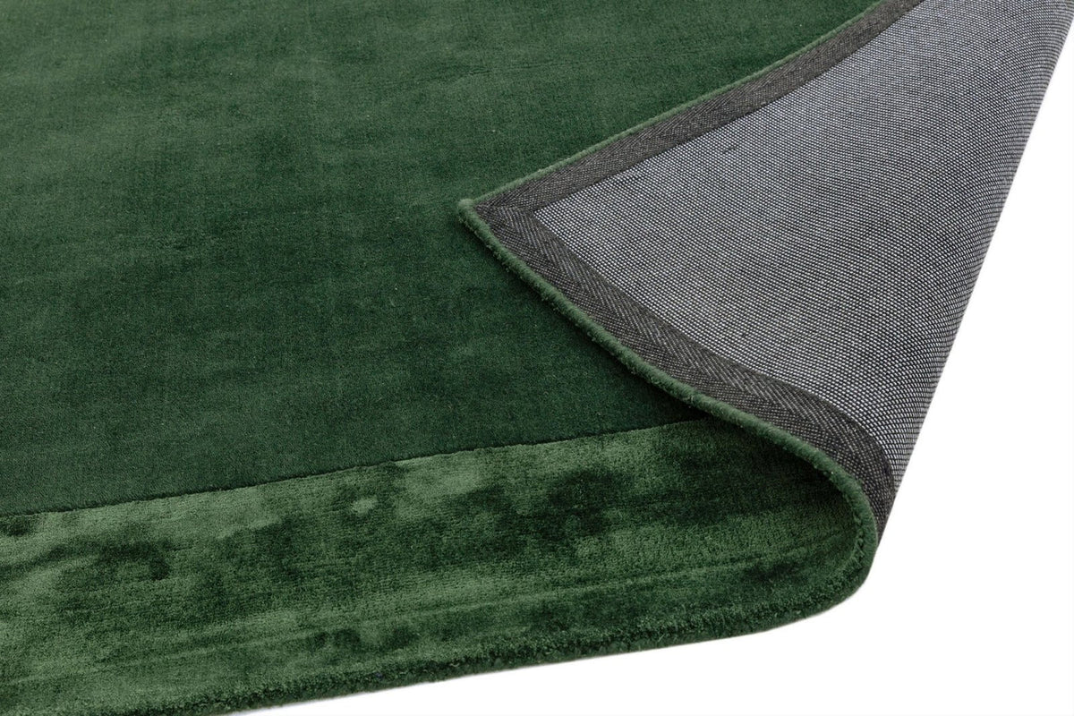 Close-up of Ascot green border texture

