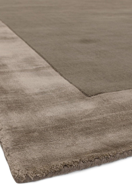 Soft textured 10mm pile rug

