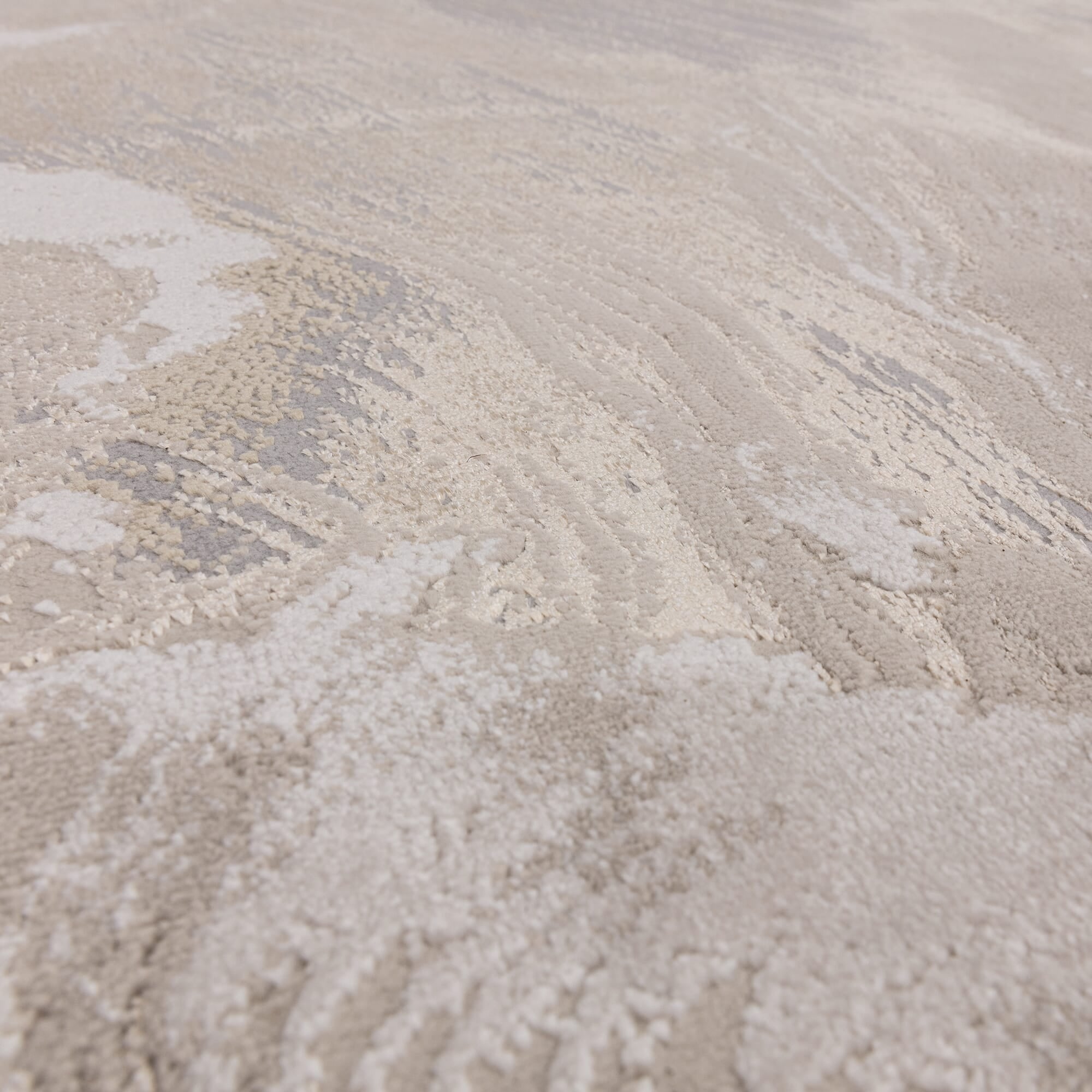 Close-up of Asiatic Aurora Etch rug texture

