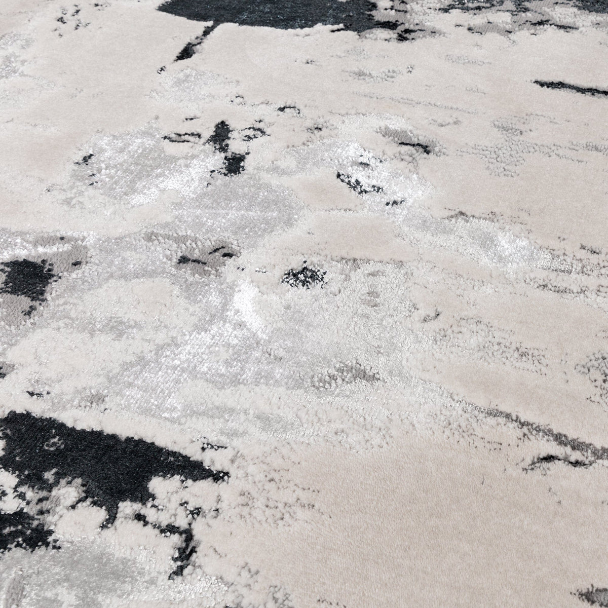 Asiatic Aurora Glacier Rug close-up texture

