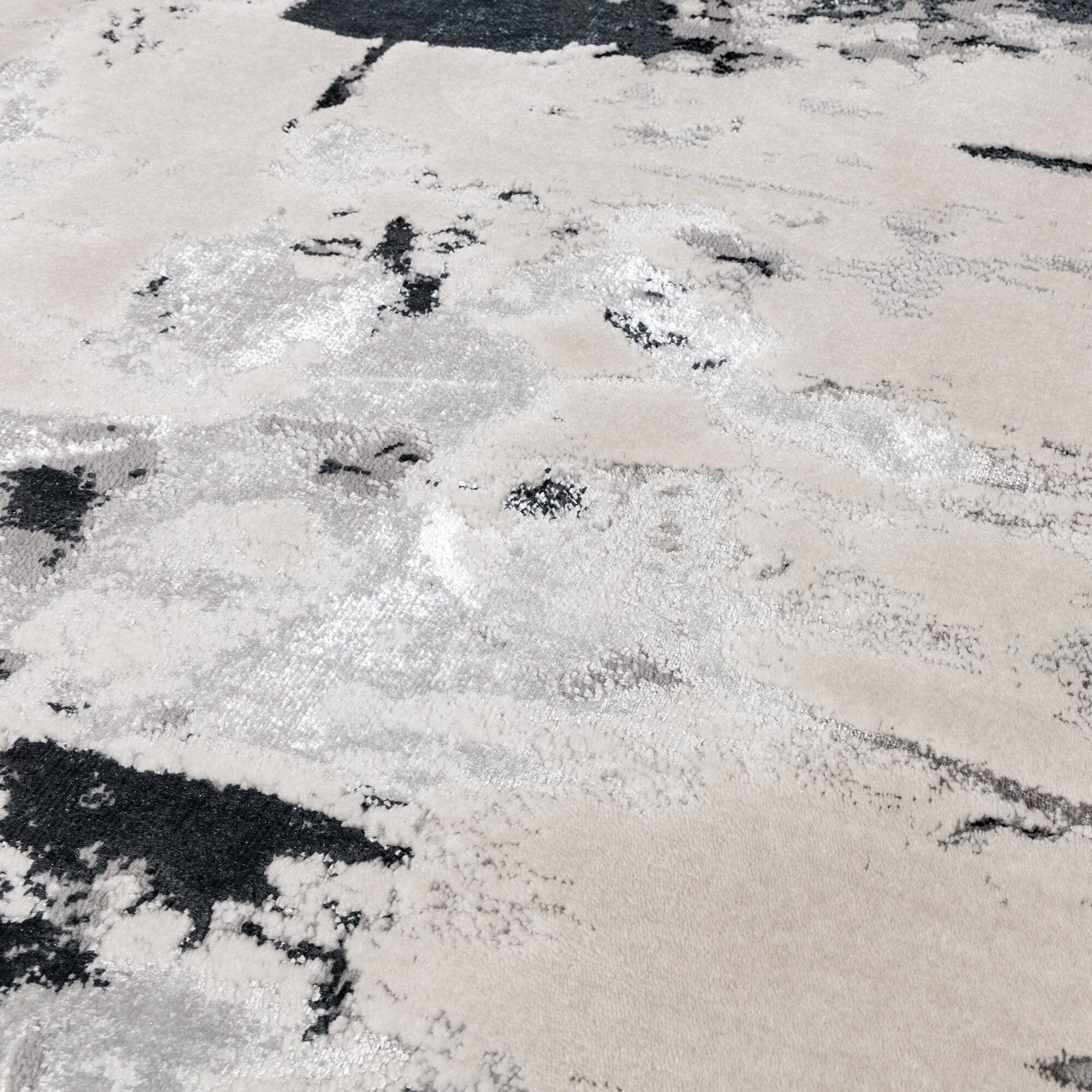 Asiatic Aurora Glacier Rug close-up texture

