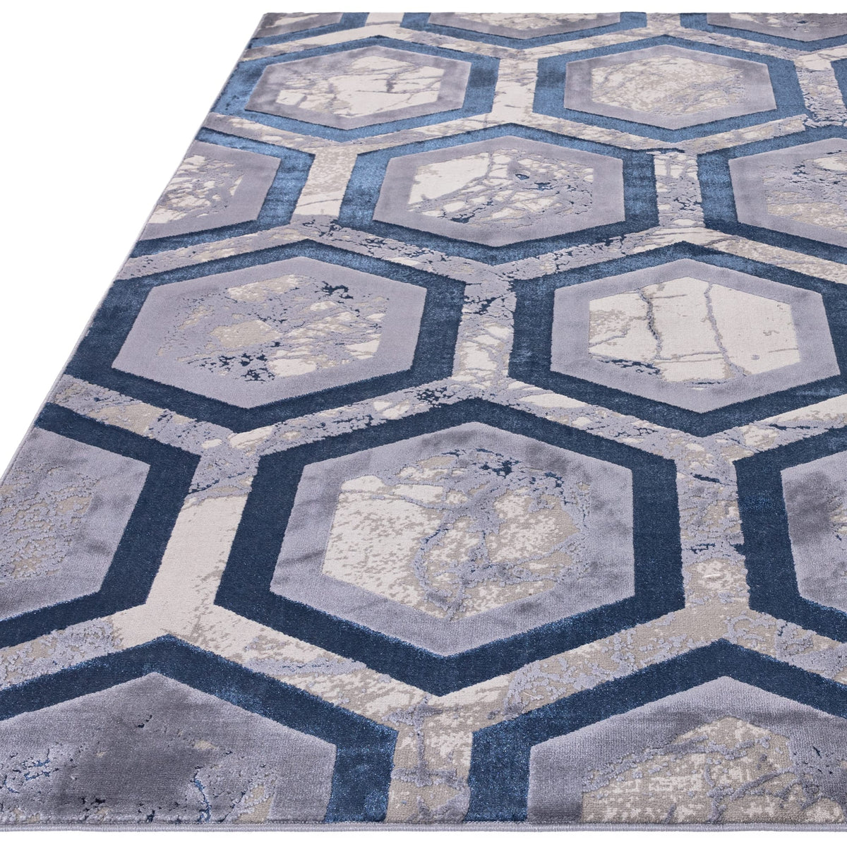 Asiatic Aurora Hexagon Rug close-up texture

