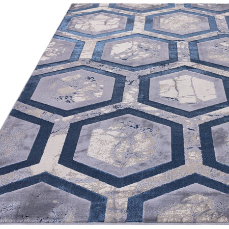 Asiatic Aurora Hexagon Rug close-up texture

