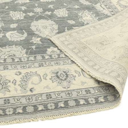 Vintage-style CB09 rug in soft heritage tones

