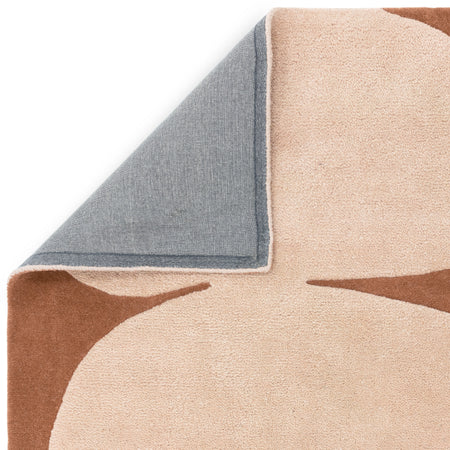 100% wool rug with 6–9mm pile height

