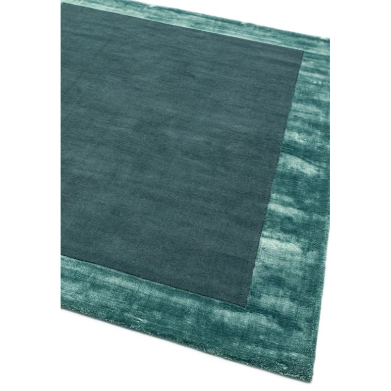 Modern wool blend rug with viscose sheen

