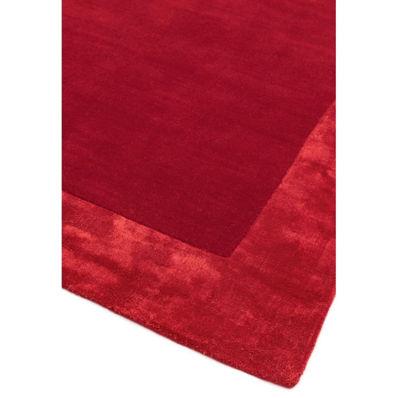 Hand woven luxury rug in red

