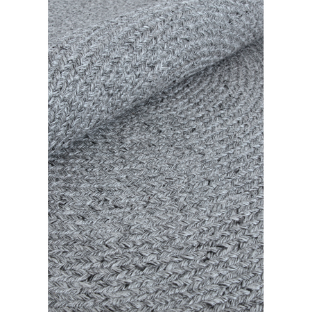 Circular rug for minimal interiors

