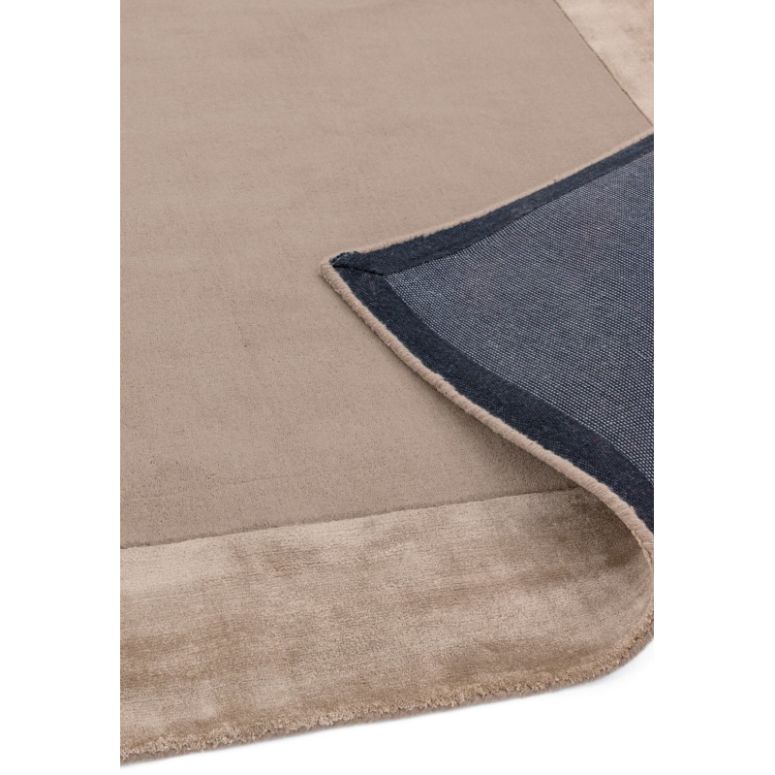 Close-up of Ascot rug texture

