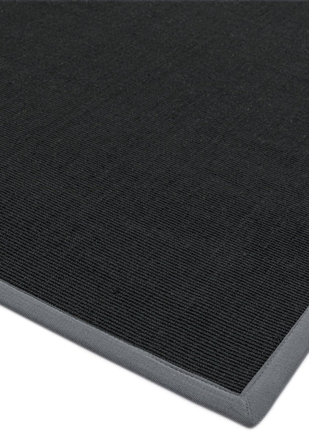 Low pile sisal rug in black and grey contrast