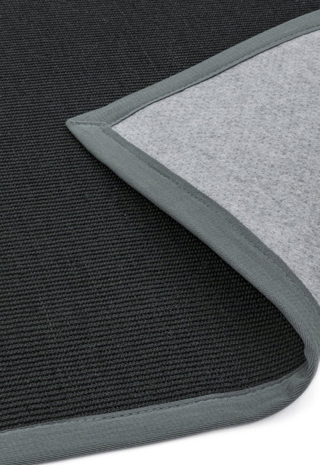 Eco-friendly rug with sisal body and grey cotton edge